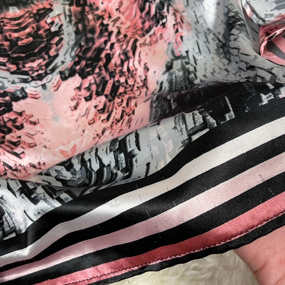 Y2K Silky Abstract Poncho - Picture 12 of 12